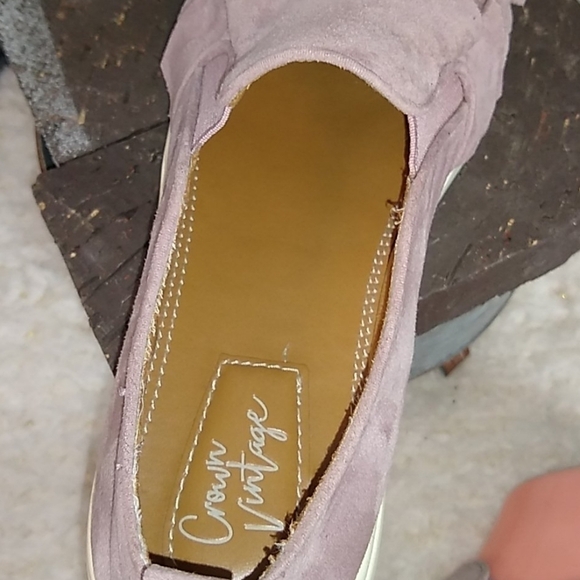 Crown Vintage Womens 7.5 Blush Ruffle Faux Suede Slip On Merie Flat Sneakers - Picture 11 of 15